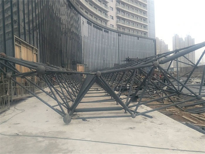 济宁万豪酒店雨棚网架
